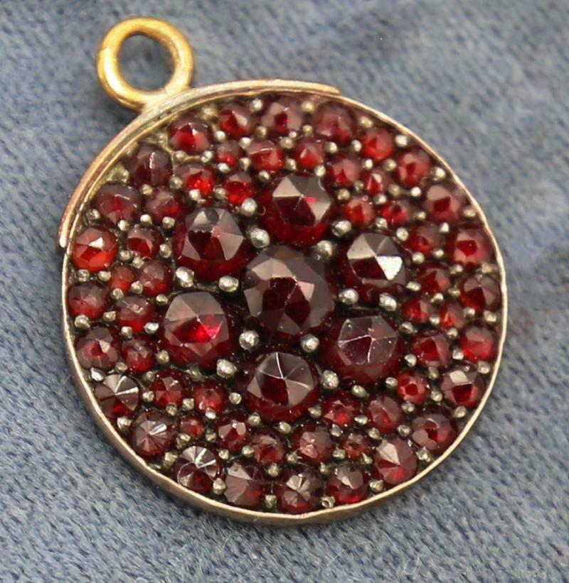 Beautiful Antique Victorian Czech Rose Cut Pyrope Garnet Necklace Pendant Me1